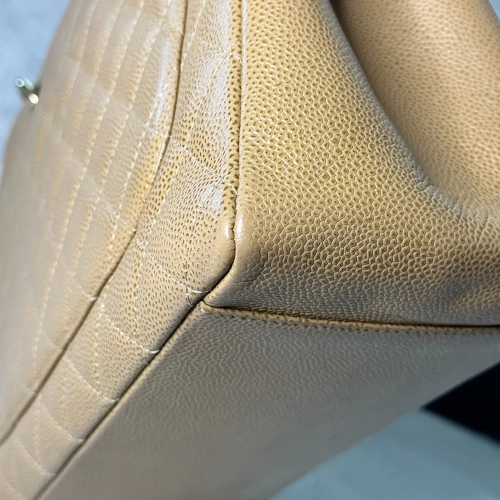 Chanel Caviar GST Pm tote - Picture 5 of 12
